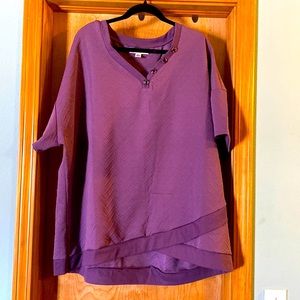 New York Laundry size 3X. Purple shirt sleeve blouse